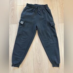 Men’s Large Charcoal Buffalo Cargo Joggers